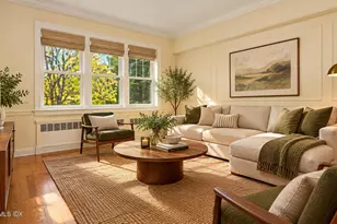 52 Lafayette Pl, Greenwich, CT 06830 - Photo 3