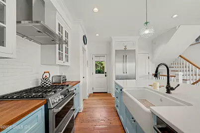 25 Willowmere Avenue, Greenwich, CT 06878 - Photo 11