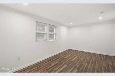 212 Davis Avenue #C, Greenwich, CT 06830 - Photo 7