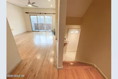 51 Old Kings Highway #6, Old Greenwich, CT 06870 - Photo 7