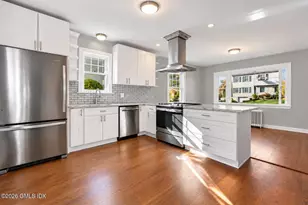 7 Hoover Rd, Greenwich, CT 06878 - Photo 3