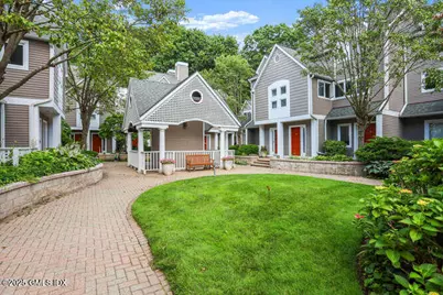 453 E Putnam Avenue #3C, Greenwich, CT 06807 - Photo 1