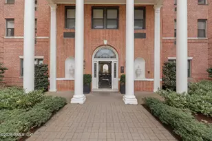 40 W Elm St, Greenwich, CT 06830 - Photo 1