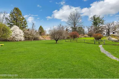 12 Corrigan Lane, Greenwich, CT 06831 - Photo 1