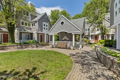 453 E Putnam Avenue #1i, Greenwich, CT 06807 - Photo 1