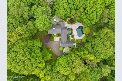 33 Carrington Drive, Greenwich, CT 06831 - Photo 1