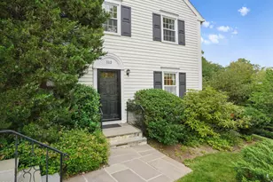 112 Greenwich Hills Dr, Greenwich, CT 06831 - Photo 1