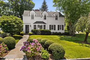 11 Mill Pond Ct, Greenwich, CT 06807 - Photo 1