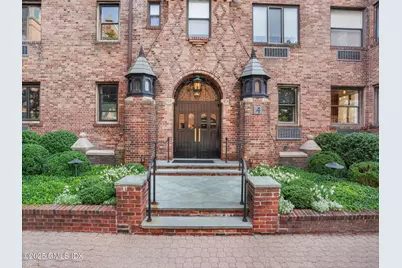 4 Lafayette Court #1C, Greenwich, CT 06830 - Photo 1