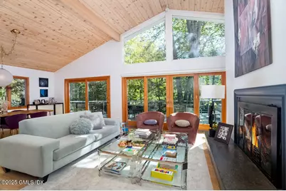 2 Horseshoe Road, Greenwich, CT 06807 - Photo 1
