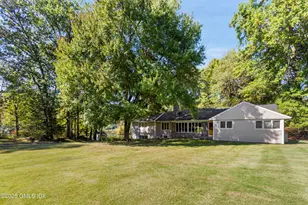 46 Stonehedge Dr Sout, Greenwich, CT 06831 - Photo 1