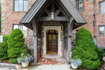 47 Lafayette Place #6J, Greenwich, CT 06830 - Photo 1