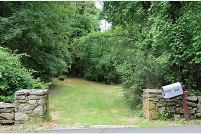 1000 Lake Avenue, Greenwich, CT 06831 - Photo 1
