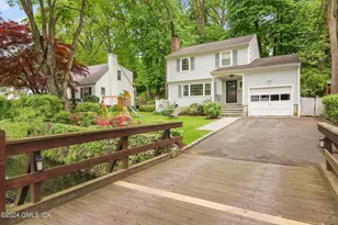 25 Center Dr, Old Greenwich, CT 06870 - Photo 1
