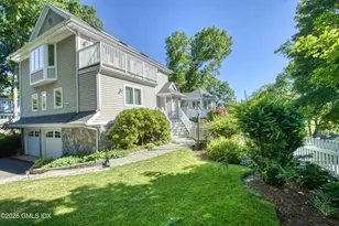 25 Weston Hill Rd, Greenwich, CT 06878 - Photo 1