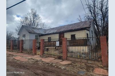 268 W Park Avenue, Ash Fork, AZ 86320 - Photo 1