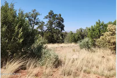 56950 N Shadow Mountain Parkway, Seligman, AZ 86337 - Photo 3