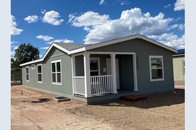 24390 N Marblehead Avenue, Paulden, AZ 86334 - Photo 1