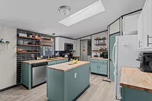 266 W Gompers Circle, Morristown, AZ 85342 - Photo 7