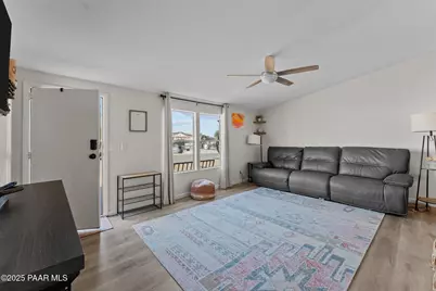 266 W Gompers Circle, Morristown, AZ 85342 - Photo 13