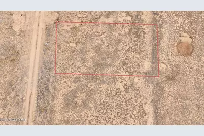 390 W Hawaii Road, Paulden, AZ 86334 - Photo 5