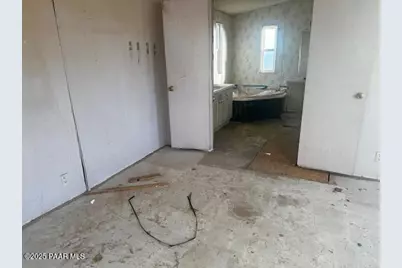 25085 Hillcrest Drive, Seligman, AZ 86337 - Photo 9