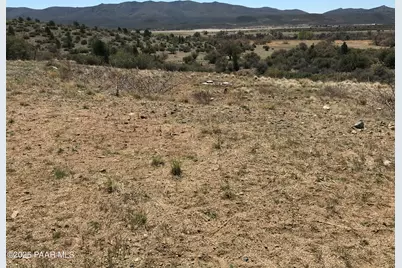 18351 S Peeples Valley Road, Peeples Valley, AZ 86332 - Photo 15