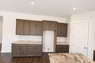 5677 E Blackburn Ct, Prescott Valley, AZ 86314 - Photo 9