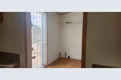 36950 W Avenida Del Destino, Seligman, AZ 86337 - Photo 11