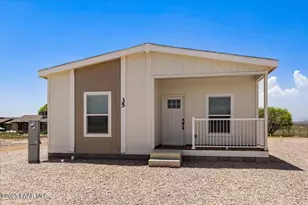 35 W Hawaii Rd, Paulden, AZ 86334 - Photo 1