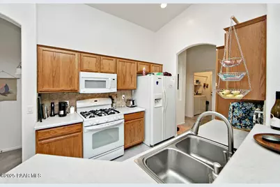 7431 E Shepherd Hill Lane, Prescott Valley, AZ 86315 - Photo 7
