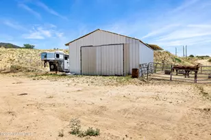 8910 S Steven Trail, Kirkland, AZ 86332 - Photo 35