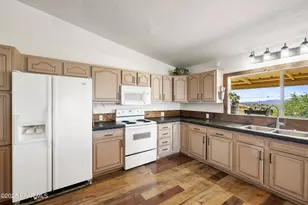 8910 S Steven Trail, Kirkland, AZ 86332 - Photo 3