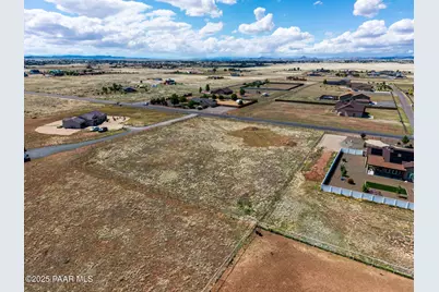 9337 E Pronghorn Lane, Prescott Valley, AZ 86315 - Photo 11