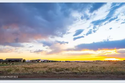 10798 E Dawn To Milky Way, Prescott Valley, AZ 86315 - Photo 15