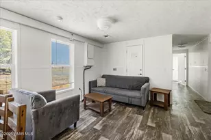 20872 E Park View Ln, Mayer, AZ 86333 - Photo 3