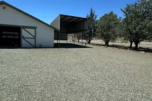 13502 S Burton Rd, Mayer, AZ 86333 - Photo 21