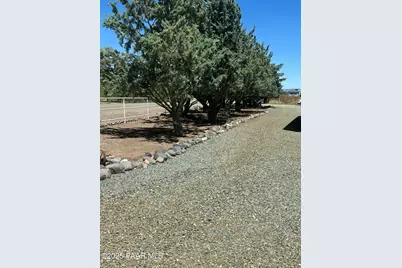 13502 S Burton Road, Mayer, AZ 86333 - Photo 25