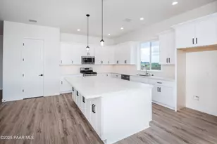 6881 E Bourbon Way, Prescott Valley, AZ 86315 - Photo 11