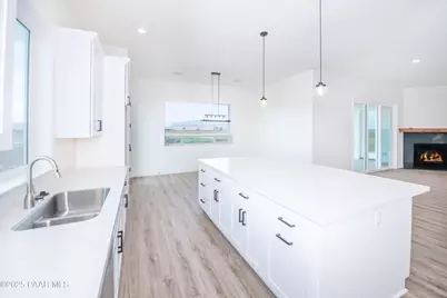 6881 E Bourbon Way, Prescott Valley, AZ 86315 - Photo 9