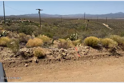 7620 S Dover Drive, Kirkland, AZ 86332 - Photo 1