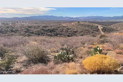 8470-256 W Webster Road, Wilhoit, AZ 86332 - Photo 1