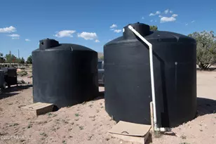 27585 El Oro Dr, Seligman, AZ 86337 - Photo 9