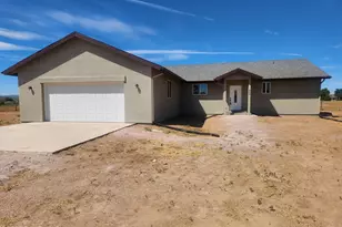 895 W Ranch House Rd, Paulden, AZ 86334 - Photo 1