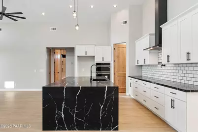 15860 E Broken Bit Road, Mayer, AZ 86333 - Photo 11