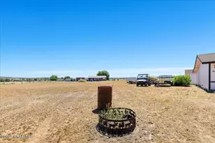 24725 N Patricia Rd, Paulden, AZ 86334 - Photo 23