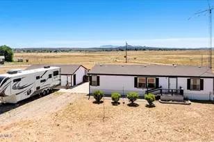 24725 N Patricia Rd, Paulden, AZ 86334 - Photo 1