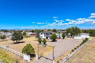 2375 N Cochise St, Chino Valley, AZ 86323 - Photo 1