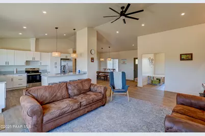 15963 Valentine Lane, Dewey-Humboldt, AZ 86327 - Photo 13