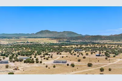 1555 E Great Place, Paulden, AZ 86334 - Photo 7